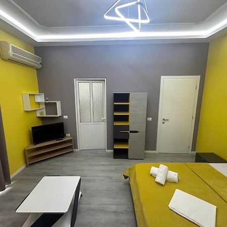 Algen Room'S Берат Екстер'єр фото