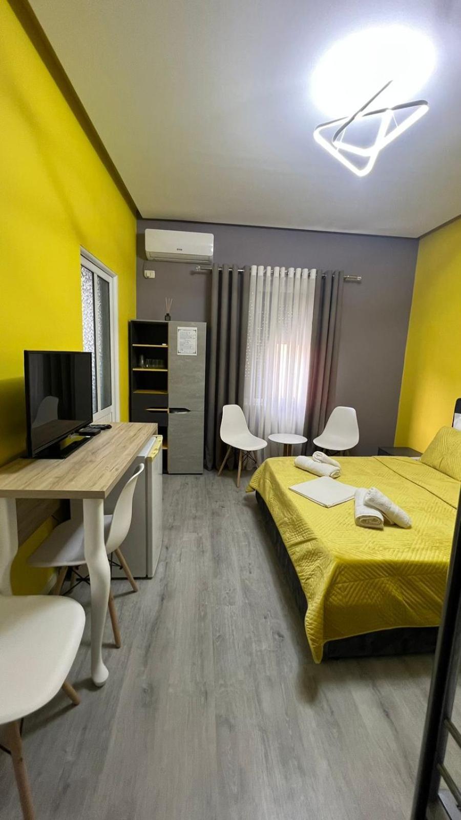 Algen Room'S Берат Екстер'єр фото