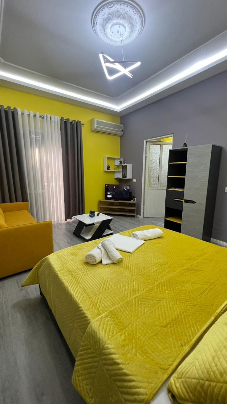 Algen Room'S Берат Екстер'єр фото